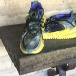 NIKE…super light athletic shoes…unisex…